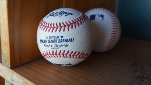 La bola oficial de la MLB. Foto: Getty.