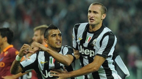 Vidal y Chiellini, juntos en Juventus.