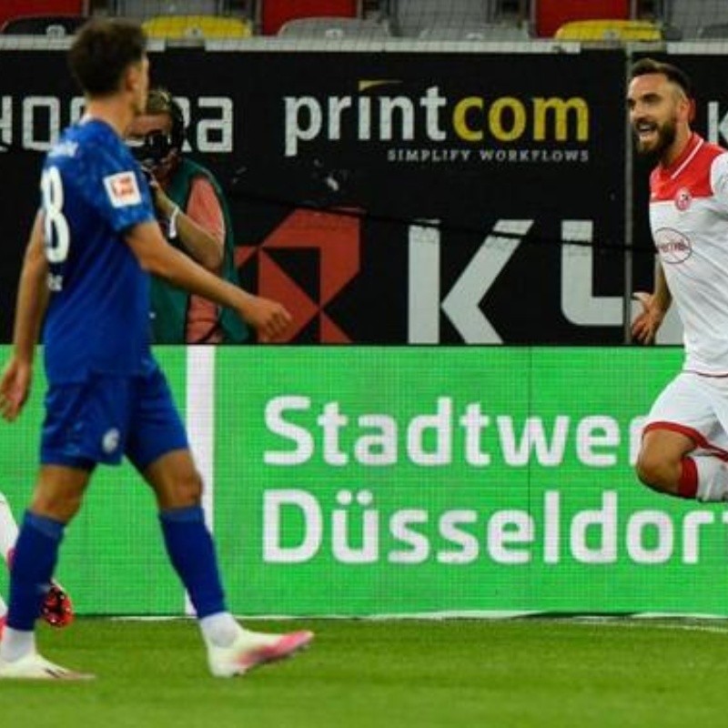 Al Schalke 04 le dio vuelta el partido uno de los últimos: Düsseldorf