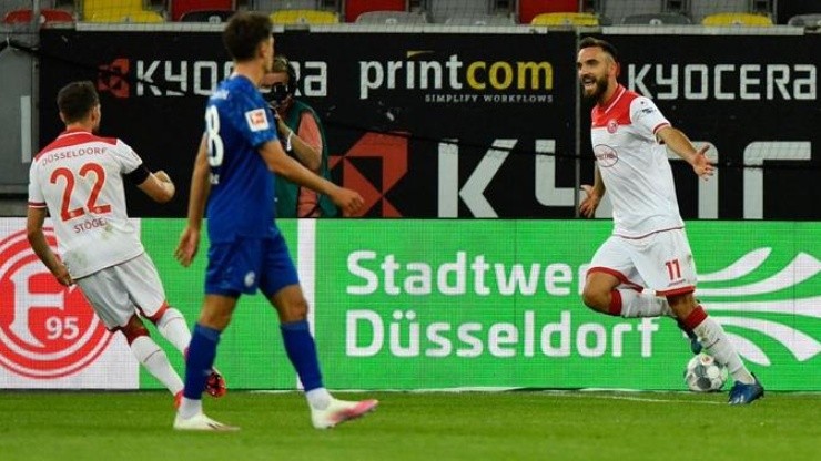 Al Schalke 04 le dio vuelta el partido uno de los últimos: Düsseldorf