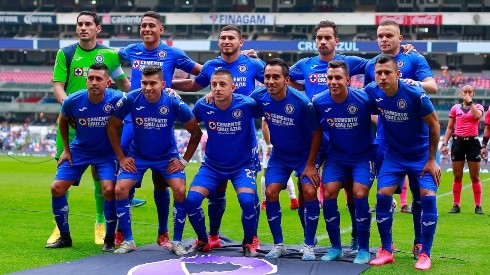 Cruz Azul en el inicio de un partido del Clausura 2020 de la Liga MX