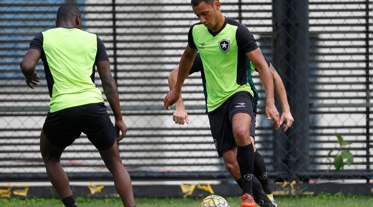Renan Gorne não se firmou no Botafogo. Foto: Vítor Silva/SSPress/Botafogo