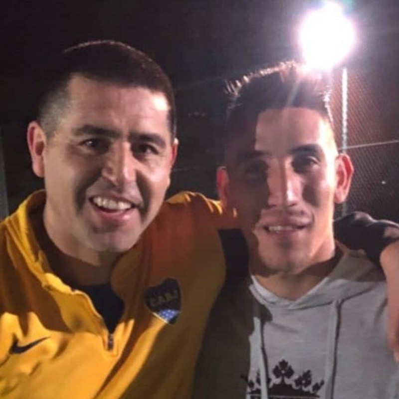 Centurión: "Riquelme siempre me mira los estados del WhatsApp"