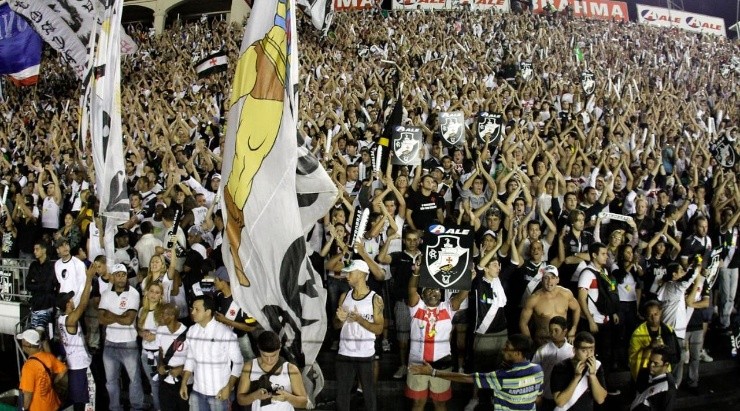 Torcida do Vasco vem dando um show e ajudando, com o Sócio Gigante, o clube a quitar dívidas. Foto: Getty Images