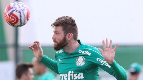 Palmeiras quer resolver situações de Fabiano e mais 2 jogadores