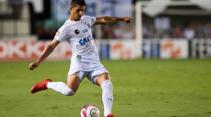 Daniel Guedes: na mira (Foto: Ivan Storti/Santos FC/Divulgação)