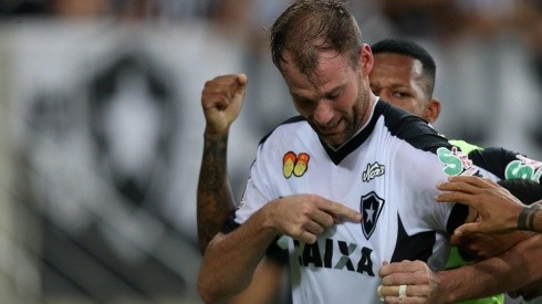 Botafogo busca enxugar sua folha para enfrentar crise econômica