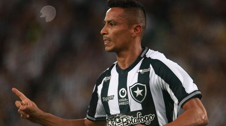 Cícero deve ser o próximo medalhão do Botafogo a deixar o clube. Foto: Vitor Silva/Botafogo