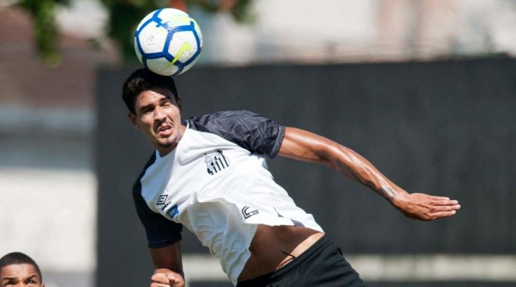 Lucas Veríssimo renovou com o Santos até 2024. Foto: Ivan Storti/Santos/FC