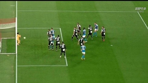 Locura: la doble atajada de Buffon a los 91' para salvar a Juventus