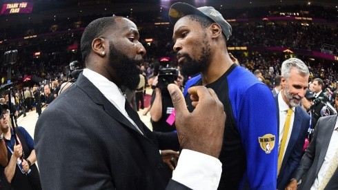Kendrick Perkins y Kevin Durant (Getty Images)