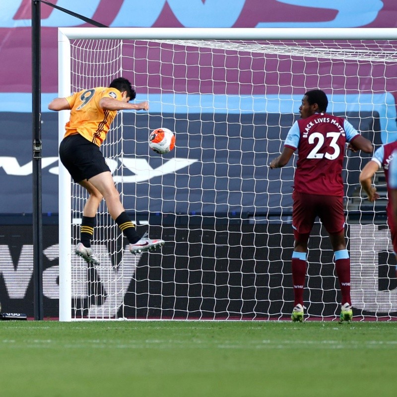 Vieja normalidad: gol de Raúl Jiménez con los Wolves