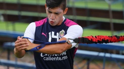 Zaldívar finalmente será registrado con el dorsal 13 en la Liga MX para el próximo torneo