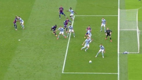 Cerrábamos todo: Messi casi hace su gol ¡de un saque de esquina olímpico!