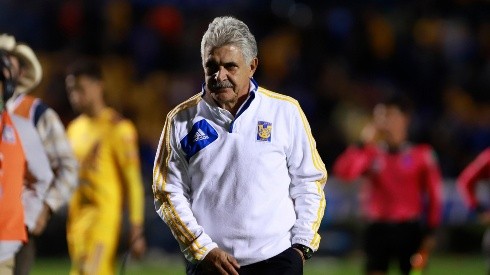 Viniegra habría sido ofrecido a Tigres para solventar el pago de la deuda por Rafael Sóbis (Foto: JAM)