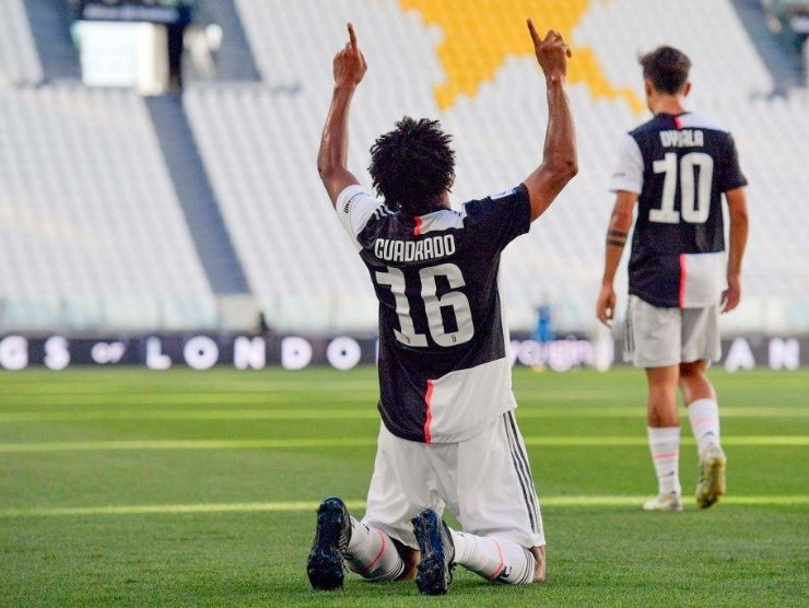 Juan Guillermo Cuadrado celebra su gol al Torino en Italia. // Getty Images.