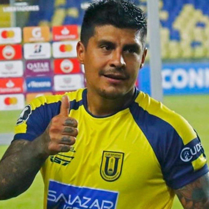 "Me pone feliz y orgulloso": Alianza tendría todo listo con delantero chileno