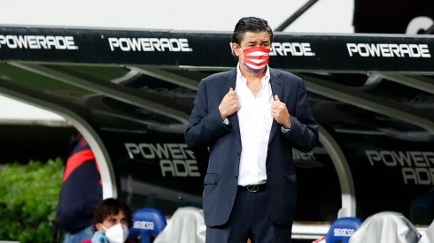 Luis Fernando Tena le encontró el lado positivo a la derrota de Chivas