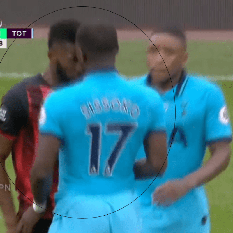 Chocaron dos tanques: explosivo cruce entre Lerma y Sissoko en la Premier League