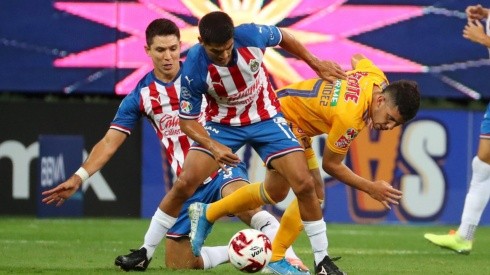 Chivas ya enfrentó a Tigres UANL, rival de Mazatlán en el debut previo a los positivos por Covid-19
