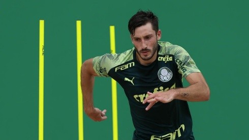 Palmeiras vê Milan fazer nova investida por Viña