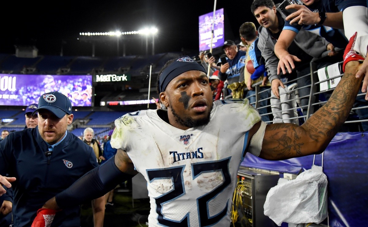 Derrick Henry firma por 4 años con los Titanes de Tennessee