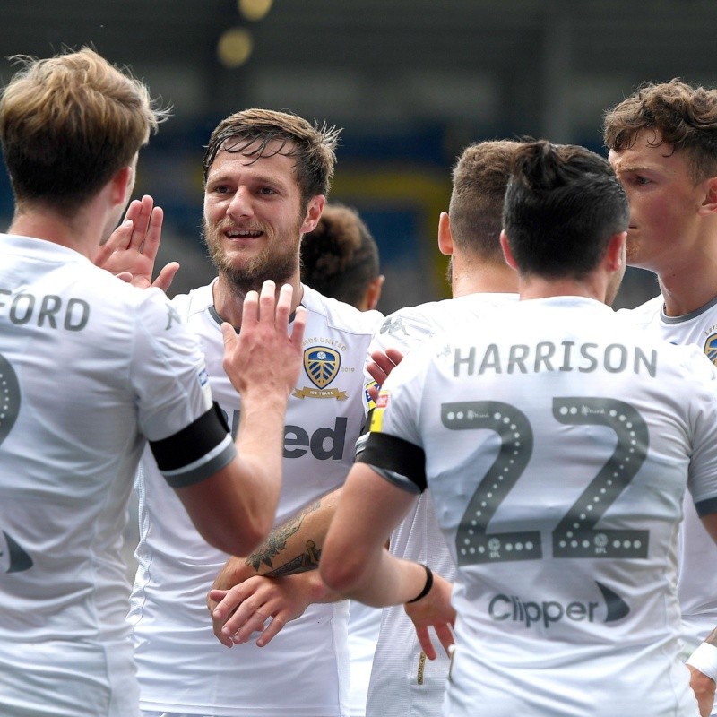 El Leeds de Bielsa sufrió mucho ante Barnsley, ganó y puede subir a la Premier sin jugar