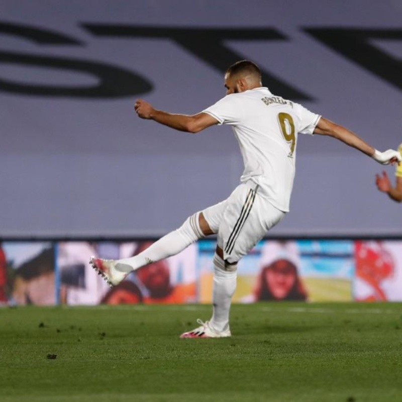 Después del papelón, Benzema metió el penal que le da prácticamente el título al Madrid