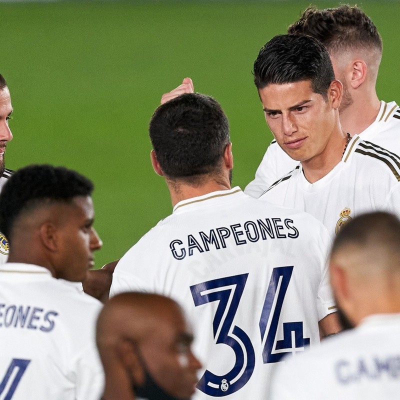 La foto de James con el trofeo de la Liga de España que no subió a sus redes