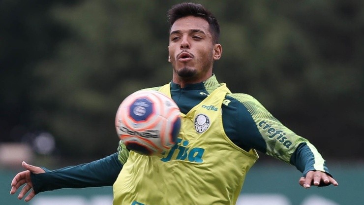 Gabriel Menino é a novidade do Palmeiras contra o Corinthians