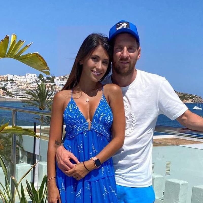 Con Antonela y usando barbijo: las 3 fotos que subió Messi en sus vacaciones