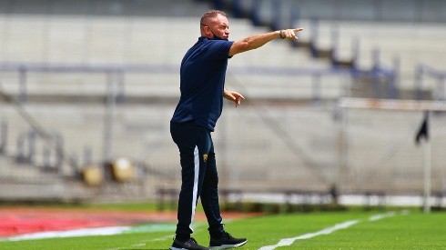 Primera jornada y el entrenador de Pumas ya avisó que no se queda