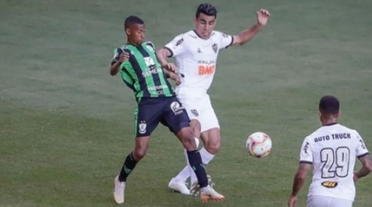 A Boca le gusta eso: el blooper de Junior Alonso en su debut con Mineiro