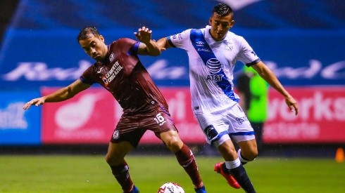 Cruz Azul rescata un agónico empate frente a Puebla bajo una fuerte lluvia