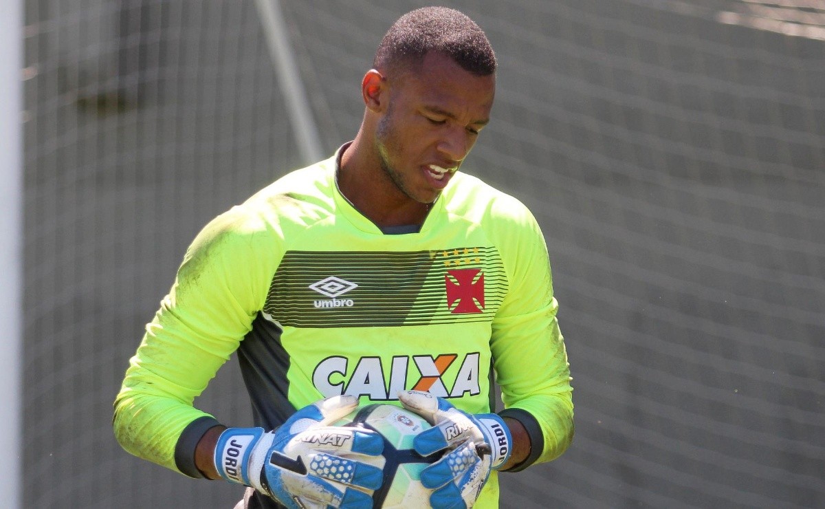 Jordi comenta experiência no futebol do Irã e projeta retorno ao Vasco