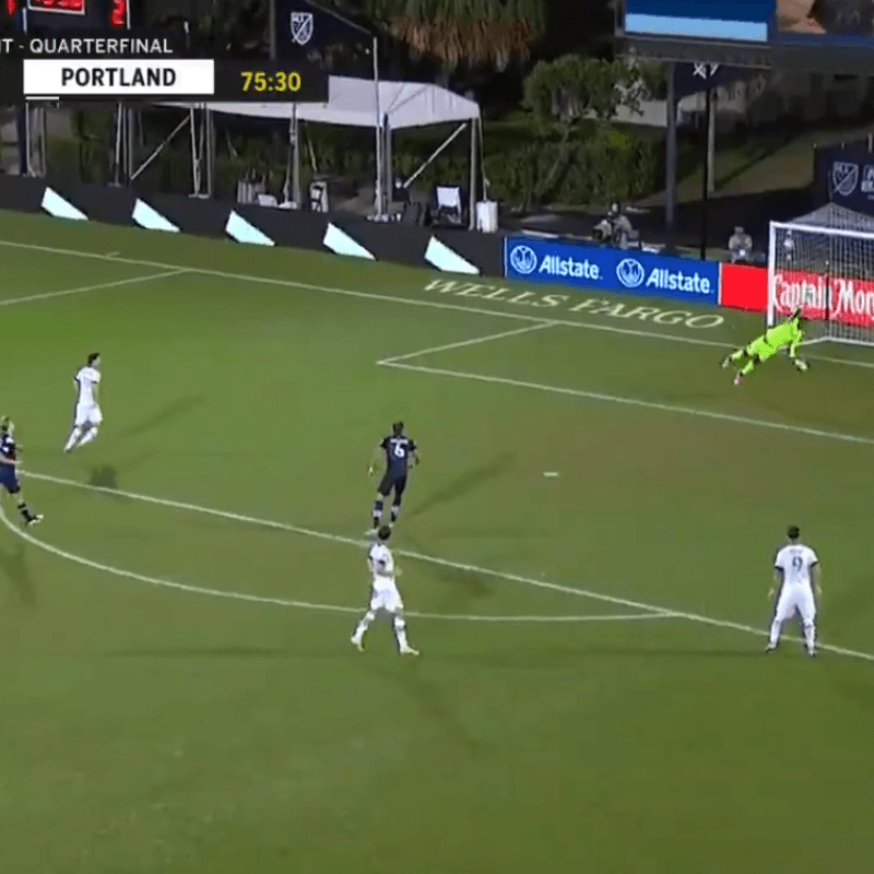 Andy Polo anotó golazo definitivo de larga distancia para el Portland