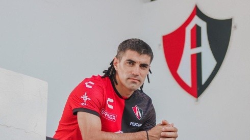 Ignacio Malcorra le quiere ganar como sea a Pumas.