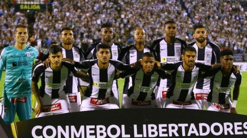 Alianza Lima tendrá Copa Libertadores en un mes.