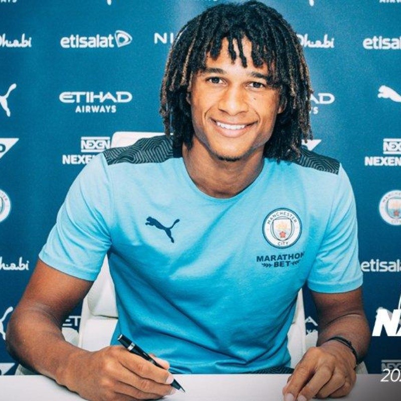 Es oficial: Manchester City anunció la llegada de Nathan Aké