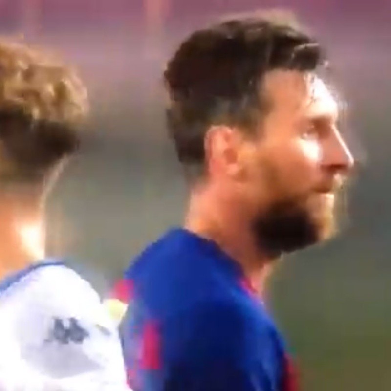 Le negó el saludo: la reacción caliente de Messi con el árbitro