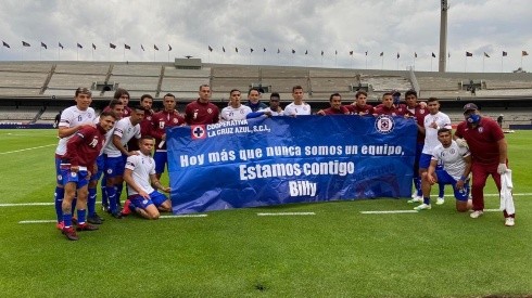 Pancarta del equipo en apoyo a Billy en la previa del partido
