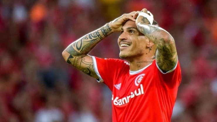 Paolo Guerrero fue remplazado unos minutos después de su golpe.