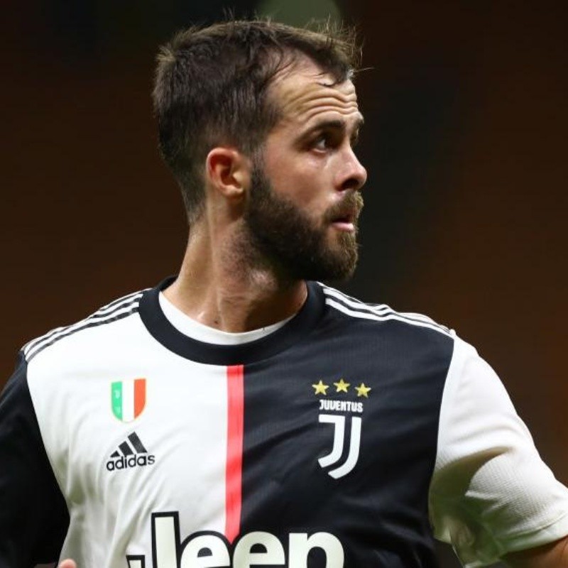 Miralem Pjanić rompe el silencio luego de dar positivo por coronavirus