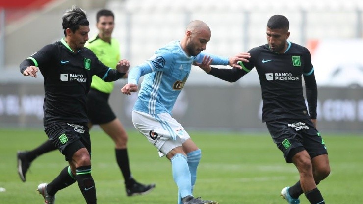 Alianza Lima y Sporting Cristal se enfrentaron en el Nacional.