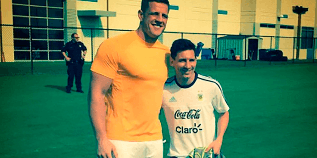 Jj Watt Posted A Photo Of Lionel Messi In The Chelsea Shirt