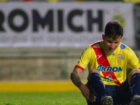 Un jugador del Atlético Morelia sacó un lateral adentro del campo ante Pumas Tabasco