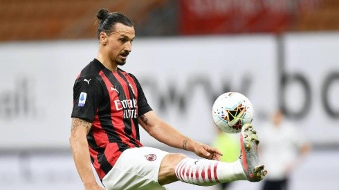 Ibrahimović decide seguir no Milan para próxima temporada