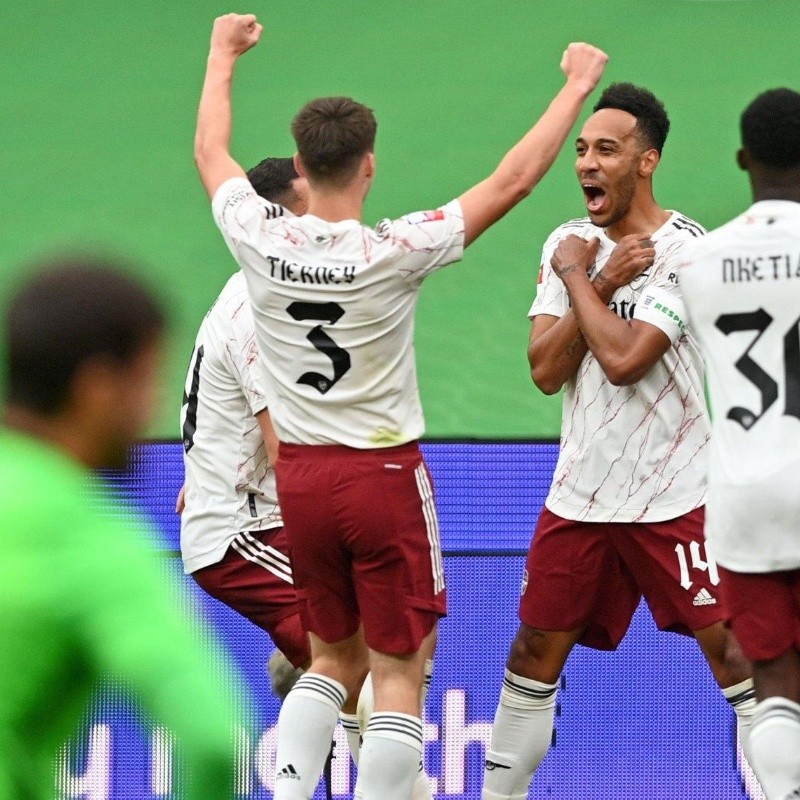 Siempre Aubameyang: Arsenal ganó por penales al Liverpool la Community Shield