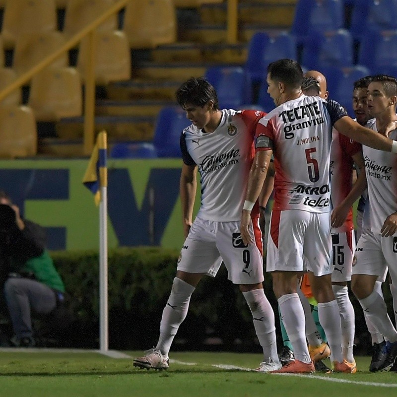 Chivas encontró oro en Nuevo León: venció a Tigres y lucha en la Liga MX