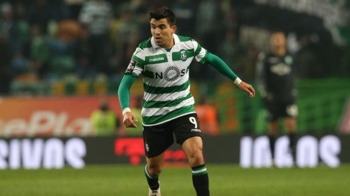Marcos Acuña jugando para Sporting de Lisboa.